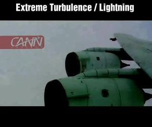 مجموعه چند ویدئو پرواز در شرایط توربولانسی شدید هوا