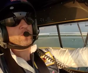 پرواز هواپیما از طبقه ۵۶ برج‌العرب!
