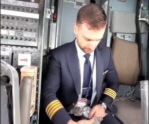 نحوه باز کردن jump seat کاکپیت
