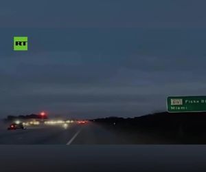 فرود اضطراری هواپیما در بزرگراه