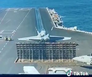 چک کنترل فرامین و تیک آف F/A 18 از روی ناو 