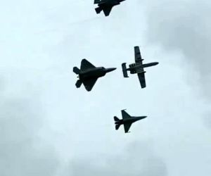 اسلوموشنی از یک پرواز فورمیشن