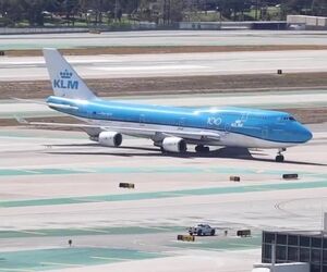 خاطره بازی با ملکه‌های آبی رنگ KLM