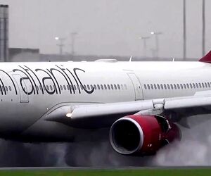 فرود ایرباس A330 شرکت هواپیمایی ویرجین آتلانتیک با استفاده از سیستم رانش معکوس در فرودگاه منچستر