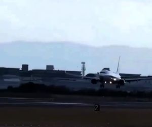 فرود دیدنی در باد جانبی