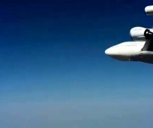  در تاریخ 13 مارس 2018، شرکت موتور سازی جنرال الکتریک، موتور GE9X را زیر بال بویینگ 747 مخصوص این شرکت نصب کرد تا این موتور را مورد آزمایش قرار دهد