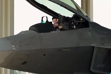 پیش در آمدی برای آغاز پرواز با F22 رپتور 