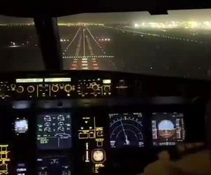 فرود شبانه در فرودگاه شارجه از دید خلبان