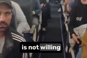 ۱۳۰ فلسطینی پس از ساعت‌ها حبس در هواپیما، سرانجام وارد آفریقای جنوبی شدند