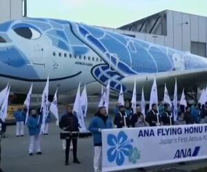 رنگ آمیزی اولین A380 ژاپن