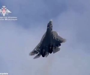 شلیک موشک در زمان عمودی بودن سوخو ۵۷