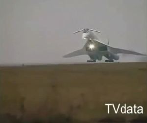 ویدیویی از فرود توپولف ۱۴۴ هواپیمای مافوق صوت روسی