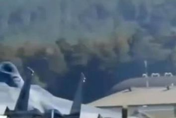 فرود اضطراری جنگنده ضربتی F-15 ایگل 