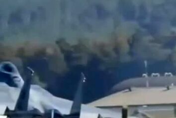 فرود اضطراری جنگنده ضربتی F-15 ایگل 