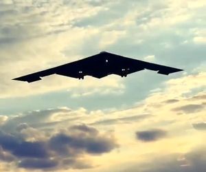 بمب افکن B2 در فاینال