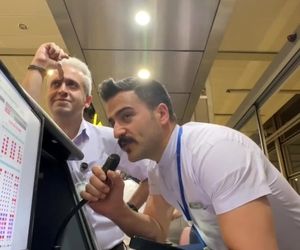  
پشت صحنه از یک صدای خاص