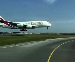 فرود A380 از نمایی جذاب و دیدنی 