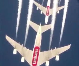 پرواز دو سوپرجامبو برفراز یکدیگر 