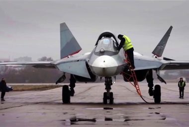 روسیه ادعا می‌کند که جت سوخو-۵۷ این کشور اولین پرواز خود را با موتور نسل پنجم به پایان رسانده است