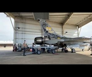 نصب موتور بر روی جنگنده
تایپ جنگنده چیست؟