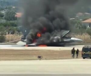 فرود اضطراری جنگنده F-16 یونان و آتش‌سوزی پس از فرود در فرودگاه زاکینتوس