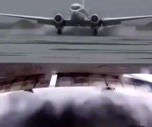 تصویری از فرود زیبای هواپیما DC3 بر روی آب‌های آلاسکا