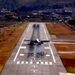 مهارت خلبان ایرباس A319 شرکت Drukair در فرود هواپیما در فرودگاه نزدیک به کوه پارو در کشور بوتان