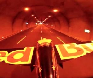 پرواز در تونل 