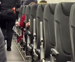 هشدار ایمنی برای مسافران هواپیما؛ بحث با خدمه می‌تواند پروازتان را زمین‌گیر کند