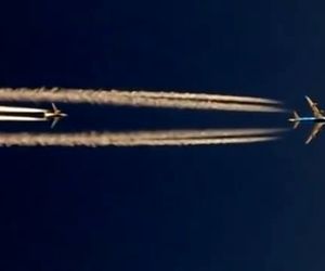 سبقت گرفتن بویینگ ۷۴۷ در ارتفاع ۳۳۰۰۰ پایی از بویینگ ۷۷۷ در اتفاع ۳۵۰۰۰ پایی 