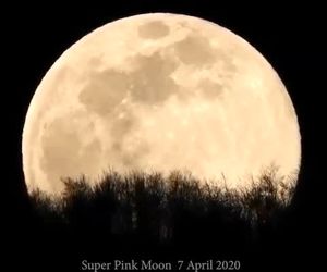 ابَر ماه آپریل