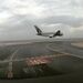 فرود ایرباس A380 شرکت هواپیمایی قطر از کاکپیت هواپیمای منتظر برای تیک‌آف 