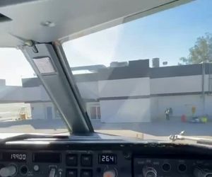 گشتی در کاکپیت 
