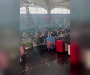 درماندگی مسافران شرکت هواپیمایی ایران ایر در فرودگاه استانبول
