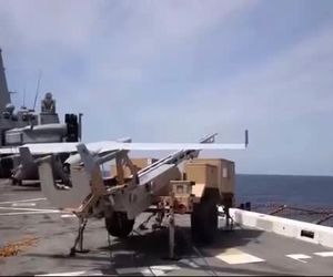 پرتاب پهپادRQ21 از روی ناو 