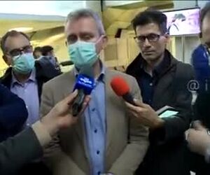 ورود هواپیمای حامل کمک‌های سازمان جهانی بهداشت به ایران 