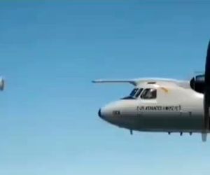 سوختگیری هوایی E2D از پهپاد MQ25