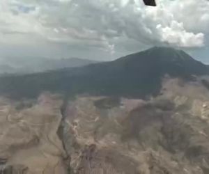 نجات یک کوهنورد توسط تیم امداد هوایی هلال احمر