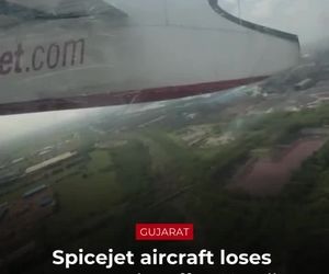 چرخ هواپیمای هندی هنگام برخاستن جدا شد