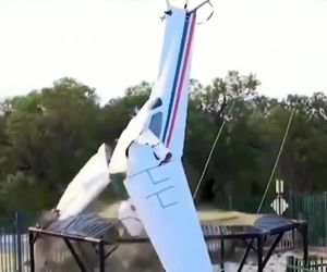 تست سقوط آزاد هواپیما روی ترامپولین 