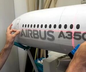 ایرباس A350 xwb یکی از جدیدترین اعضا خانواده هواپیماهای ایرباس است که این شرکت حساب ویژه‌ای روی خصوصیت‌های خاص آن باز کرده است.