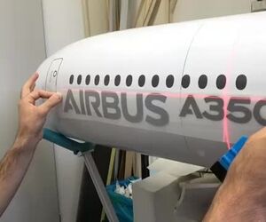 ایرباس A350 xwb یکی از جدیدترین اعضا خانواده هواپیماهای ایرباس است که این شرکت حساب ویژه‌ای روی خصوصیت‌های خاص آن باز کرده است.