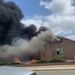 امدادرسانی به ساکنان خانه‌ای که هواپیما روی آن سقوط کرده توسط مردم در لحظات ابتدایی بعد از سانحه و پیش از رسیدن ماموران امداد و نجات  
