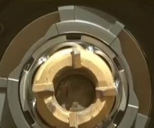 نمونه برداری از سنگ مریخ با موفقیت انجام شد 