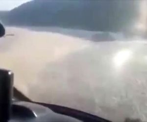 ایجاد طوفان ماسه توسط پلیس برزیل با استفاده از هلیکوپتر برای ترک ساحل توسط کسانی که قرنطینه را رعایت نکرده‌اند.