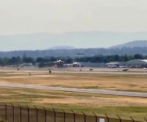 تیک آف همزمان دو جنگنده