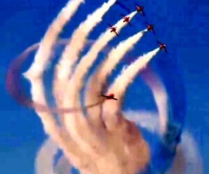 نمایش هوایی گروه Red Arrows